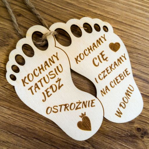 drewniana zawieszka z grawerem